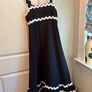 Elegant Black and White Midi Dress
